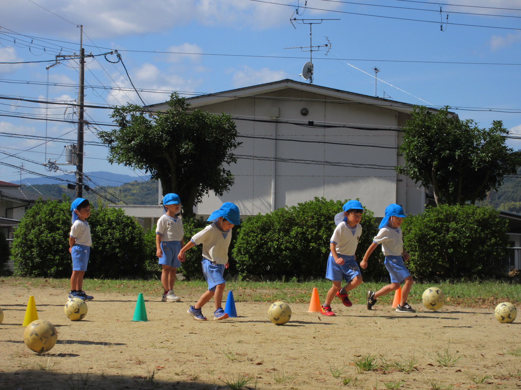 ボールと友達になるぞ！（ゆり組　５歳児）