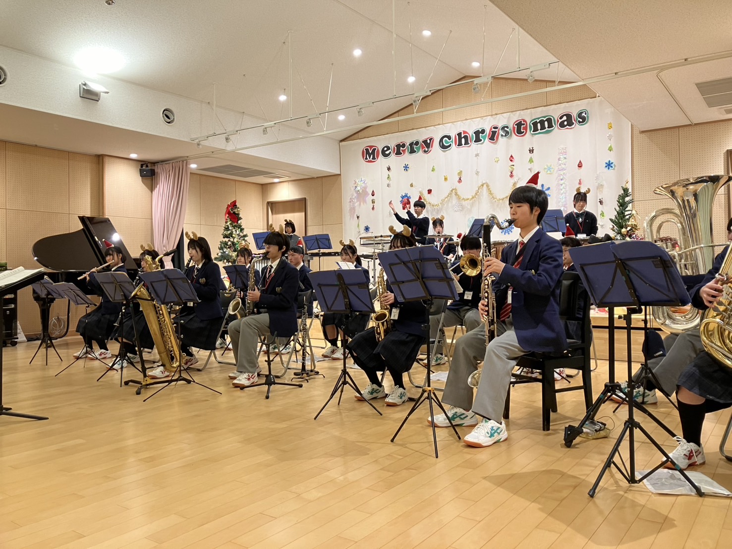 西乙訓高校吹奏楽部のクリスマスコンサート🎄