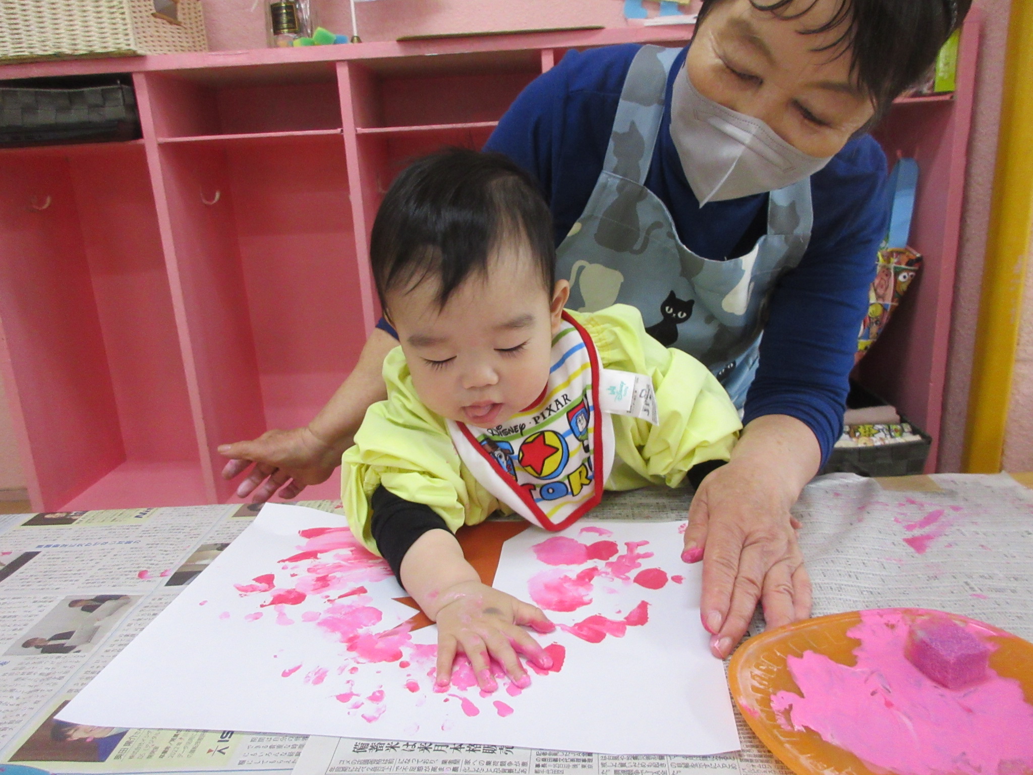 おてての花びらが可愛いね🌸（うさぎ０歳児、１歳児）