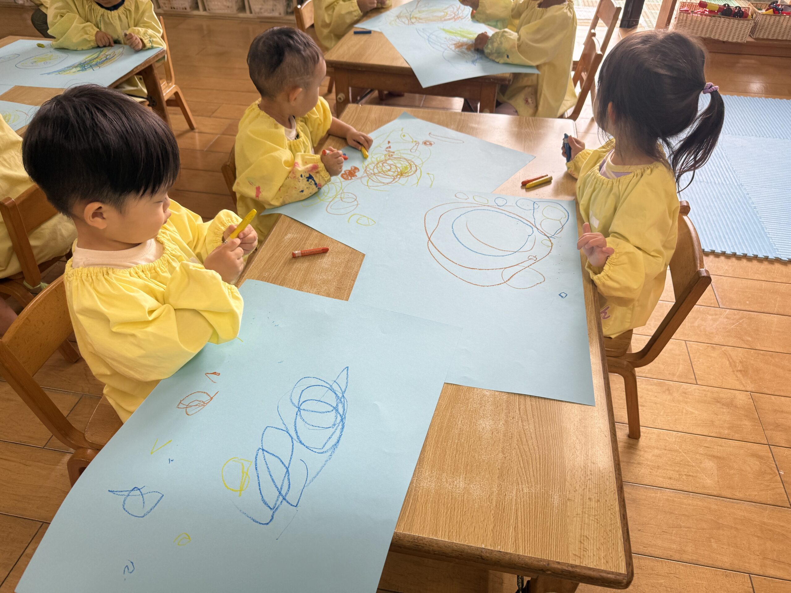 ふわふわ飛んだよね（きりん、2歳児）