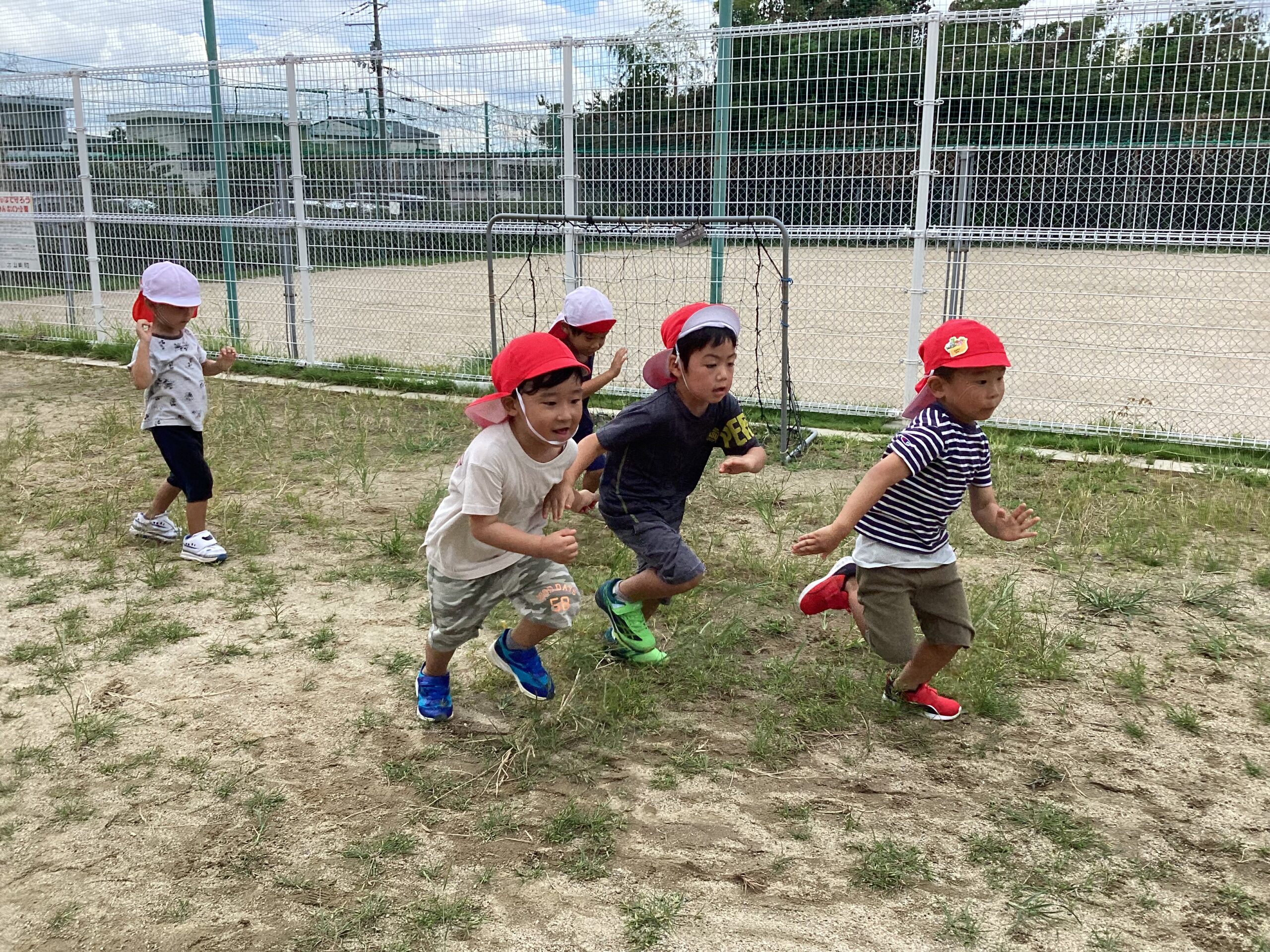 位置について、よ～いドン！(さくら組：4歳児)