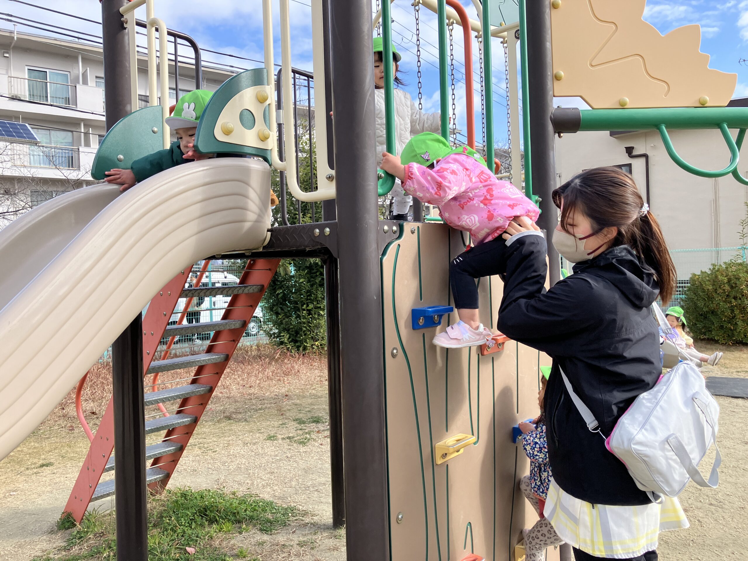 寒さになんて負けないよ☆(うさぎ組：１歳児)