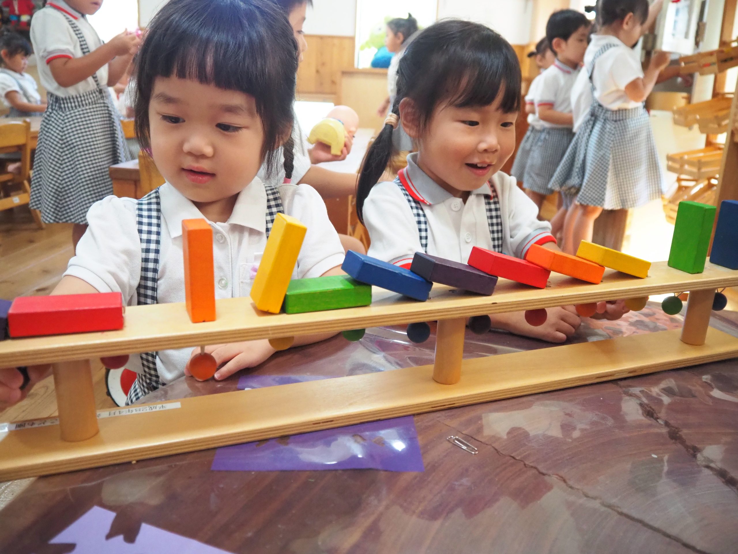 どれで遊ぼうかなー（たんぽぽ、３歳児）