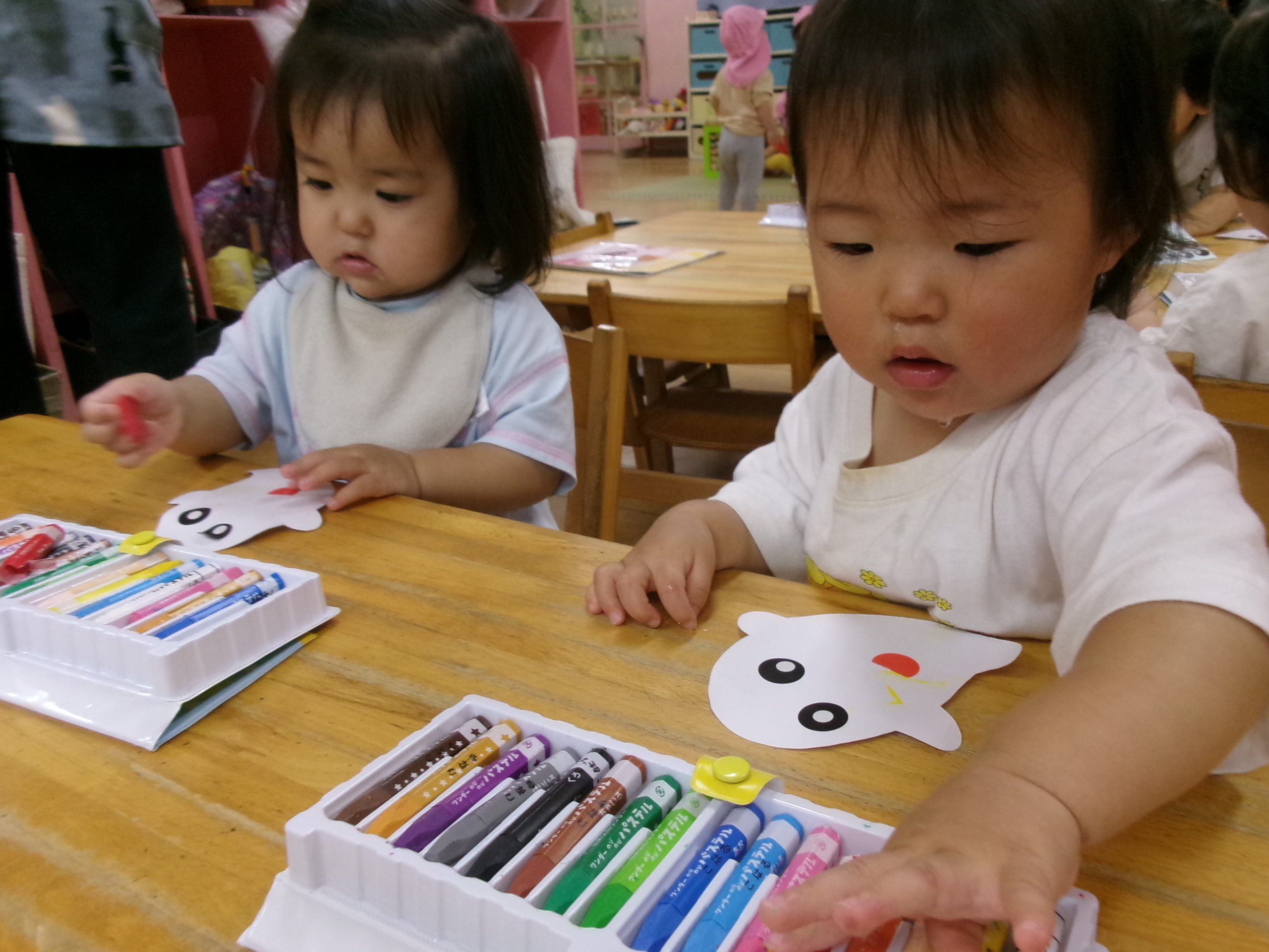 どの色にしようかな？（うさぎ０歳児、１歳児）